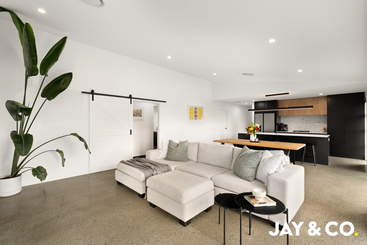 3 Beckby Way, CLEVEDON, PAPAKURA - Carousel 2