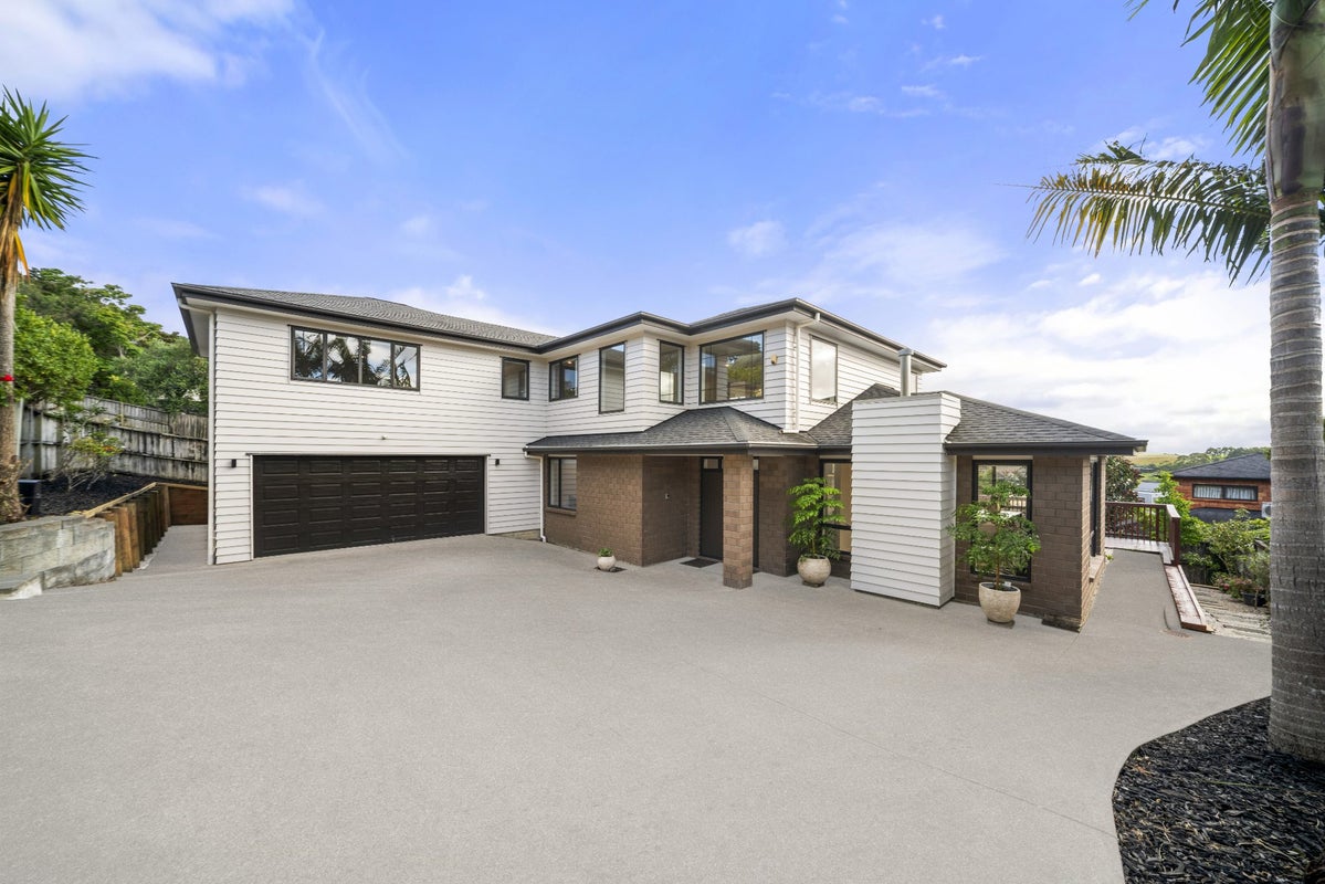 11 Deele Close, Pinehill, Auckland - Carousel 1