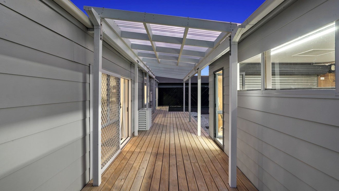 8 Mardi Place, Mount Maunganui - Carousel 1