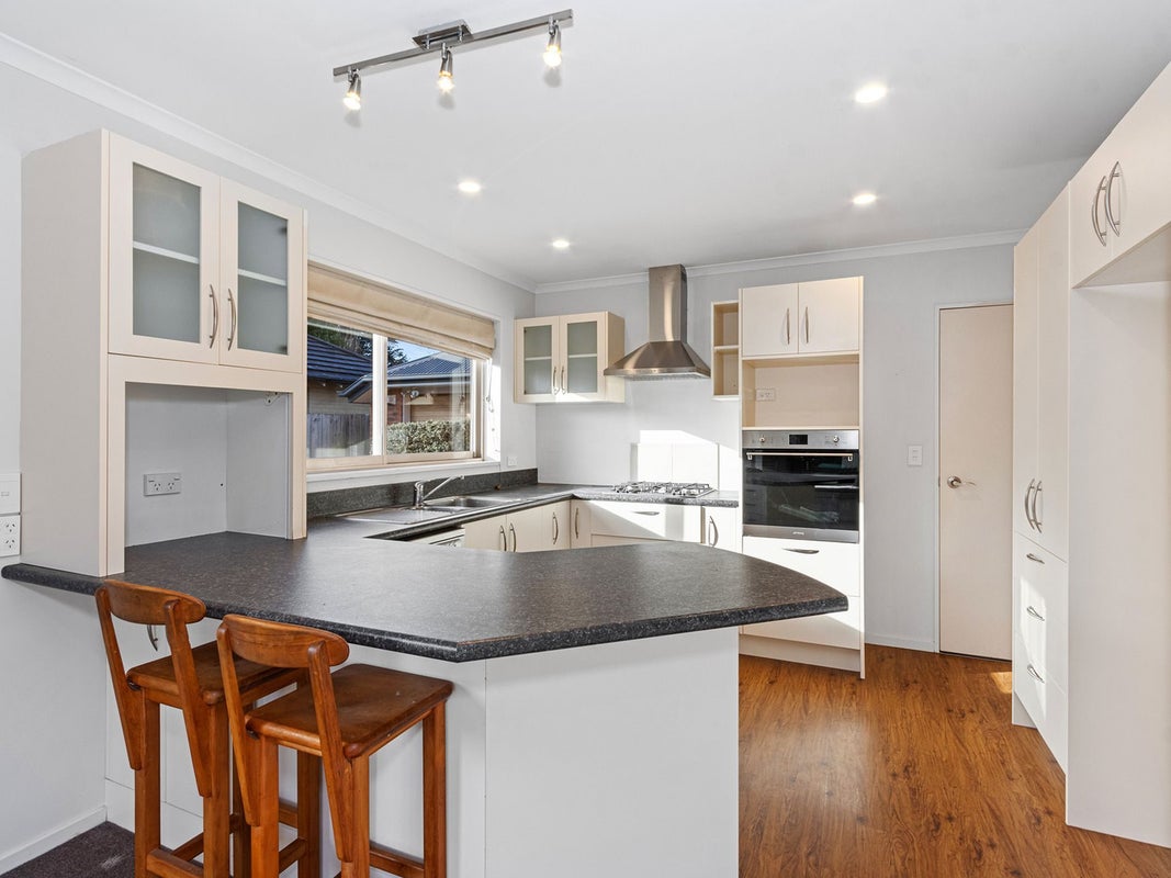 8 Len Hale Place, Parklands, Christchurch - Carousel 2