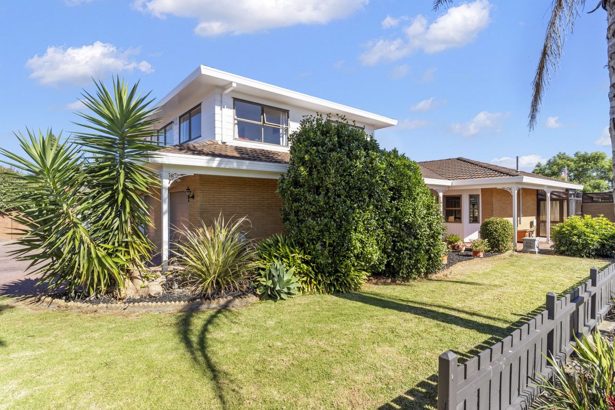 7 Riksha Place, Conifer Grove, Takanini - Carousel 2