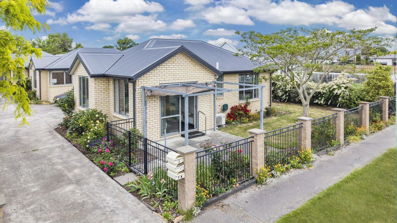 1/8 Evatt Street, Bryndwr, Christchurch - Carousel 1