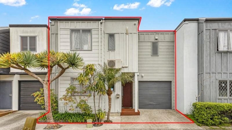 38A Arawa Street, New Lynn, Auckland - Carousel 1