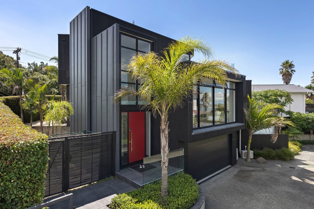 1 California Place, Glendowie, Auckland - Carousel 1