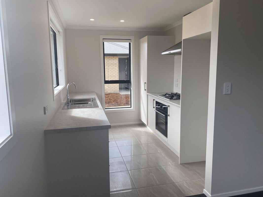 3/223 Baverstock Road, Grandview Heights, Hamilton - Carousel 2