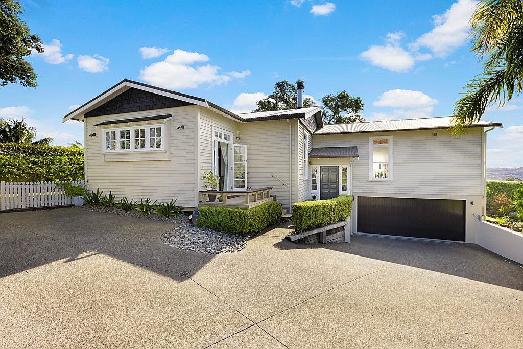 134 Hibiscus Coast Highway, Red Beach, Red Beach - Carousel 1