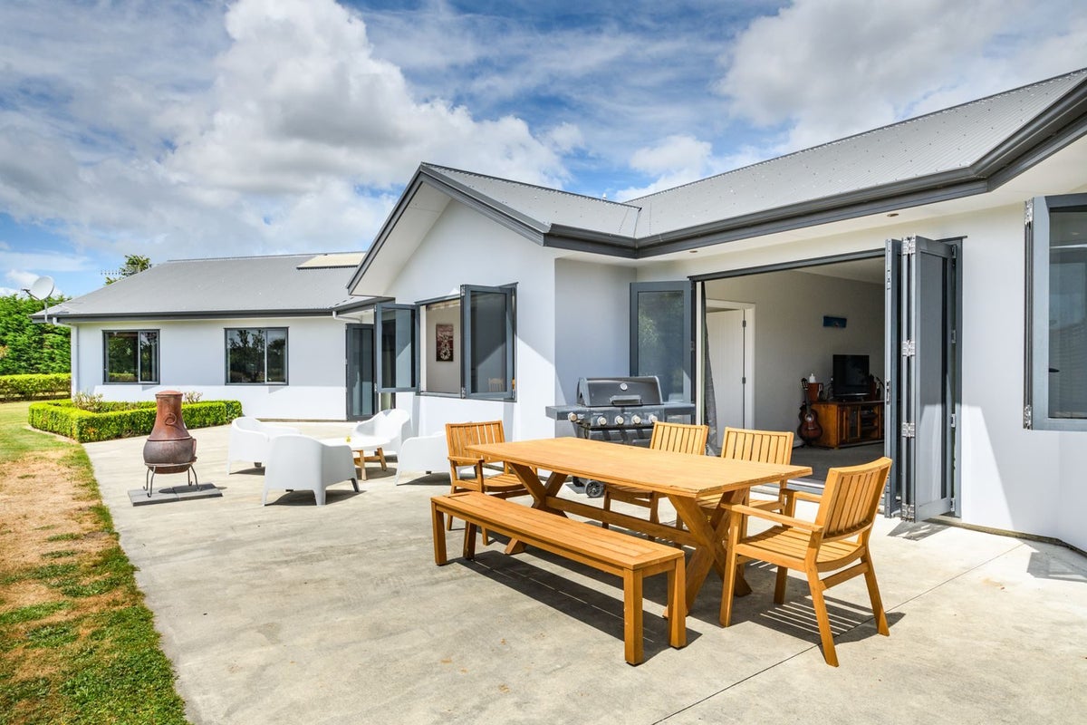 161 Raukawa Road, Palmerston North - Carousel 1