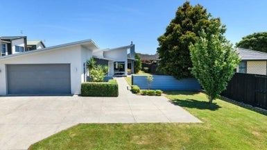 4 Cong Avenue, Milson, Palmerston North - Carousel 1