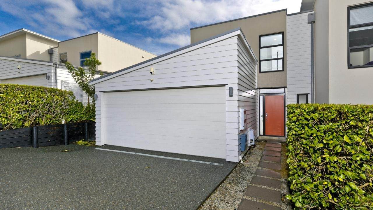8/40 Scarlet Oak Drive, Schnapper Rock, Auckland - Carousel 1