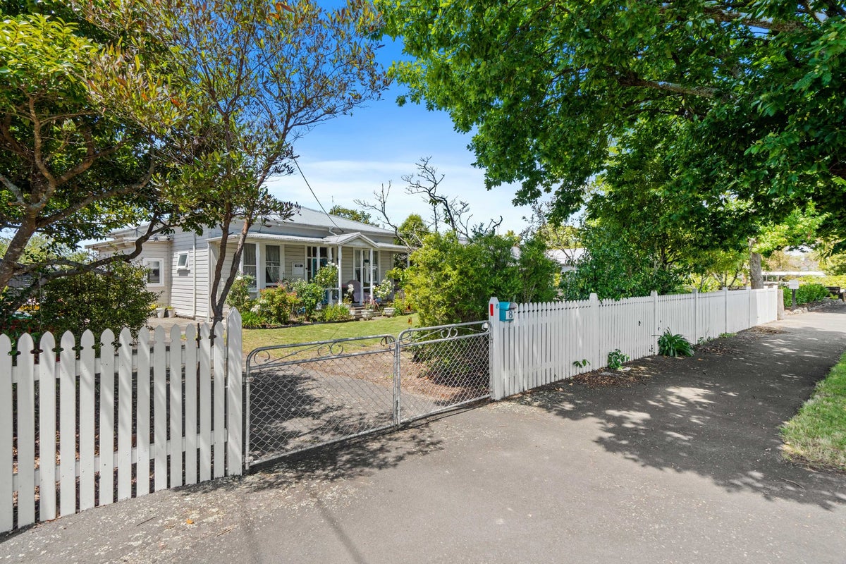 8 Rimu Street, Lansdowne, Masterton - Carousel 2