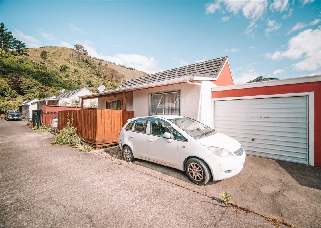 2/75 Brook Street, The Brook, Nelson - Carousel 1