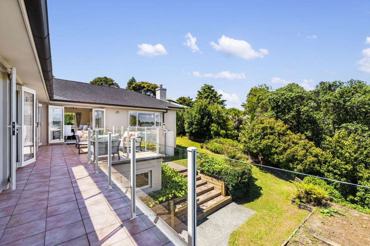 17 Frederick Street, Hillsborough, Auckland - Carousel 2