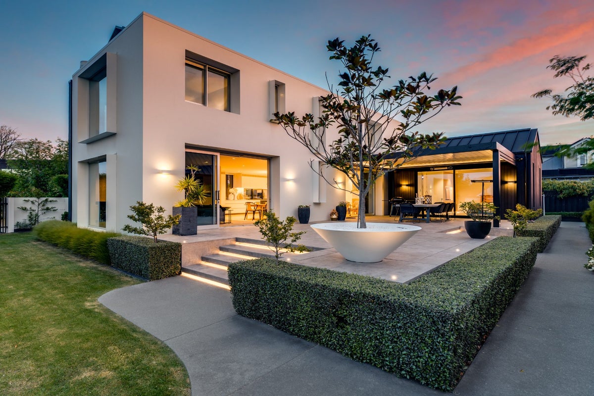 57 Garden Road, Merivale, Christchurch - Carousel 2