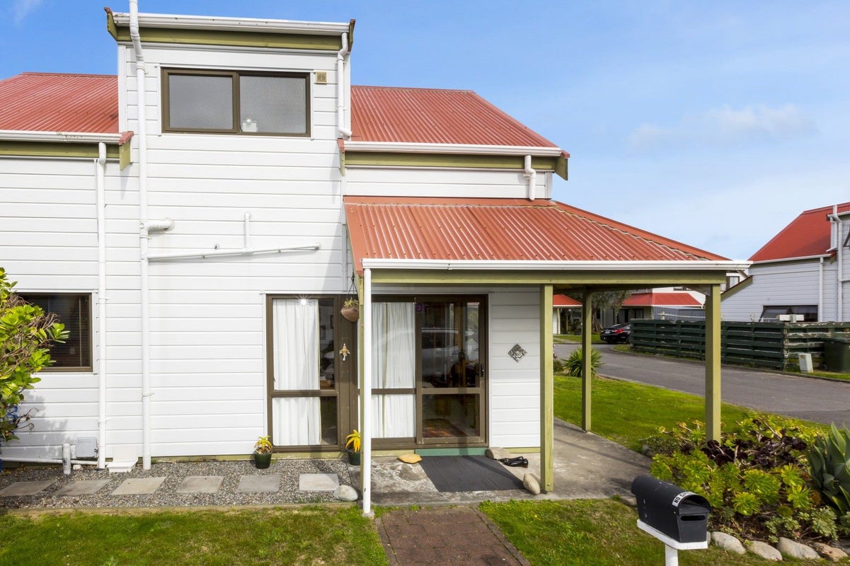 9/58 Cuba ST, Petone, Lower Hutt - Carousel 2