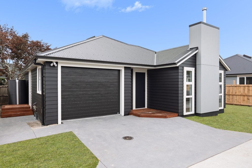 2/70 Thompson Street, Leamington, Cambridge - Carousel 1
