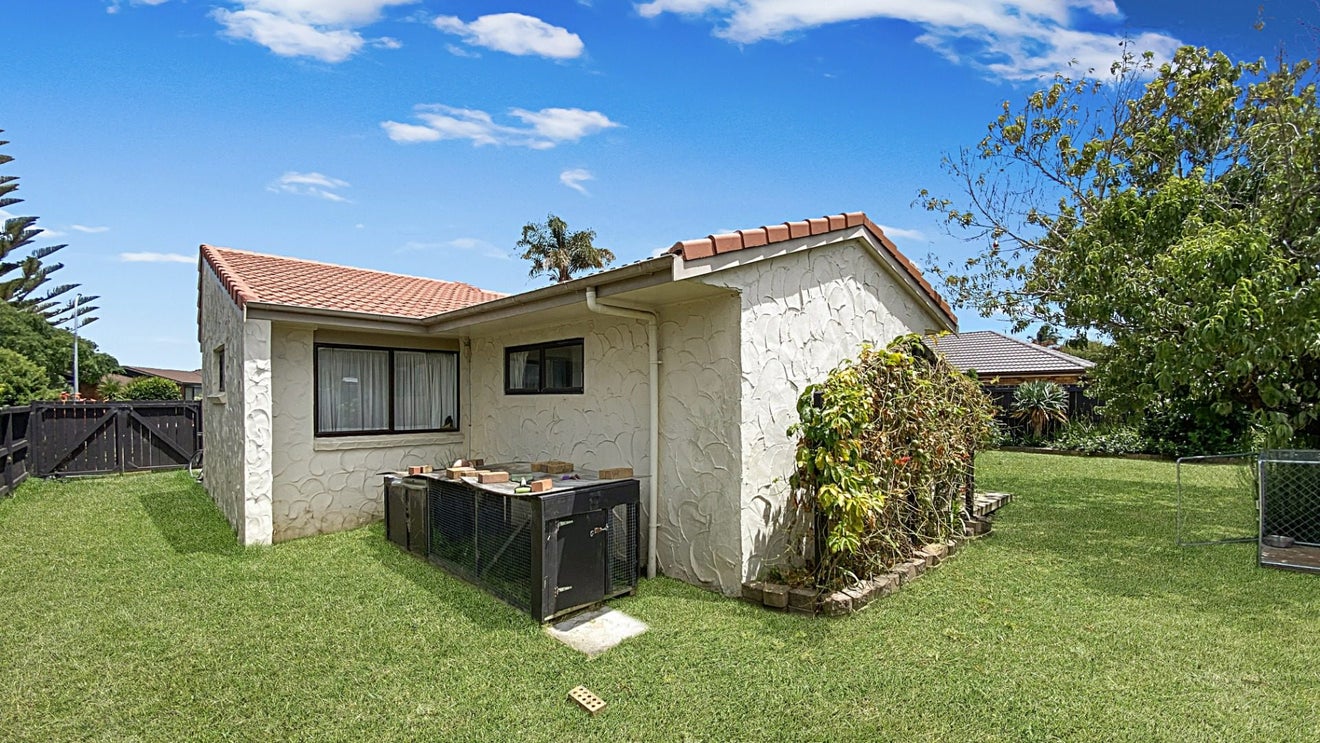 9 Jessika Place, Conifer Grove, Takanini - Carousel 12