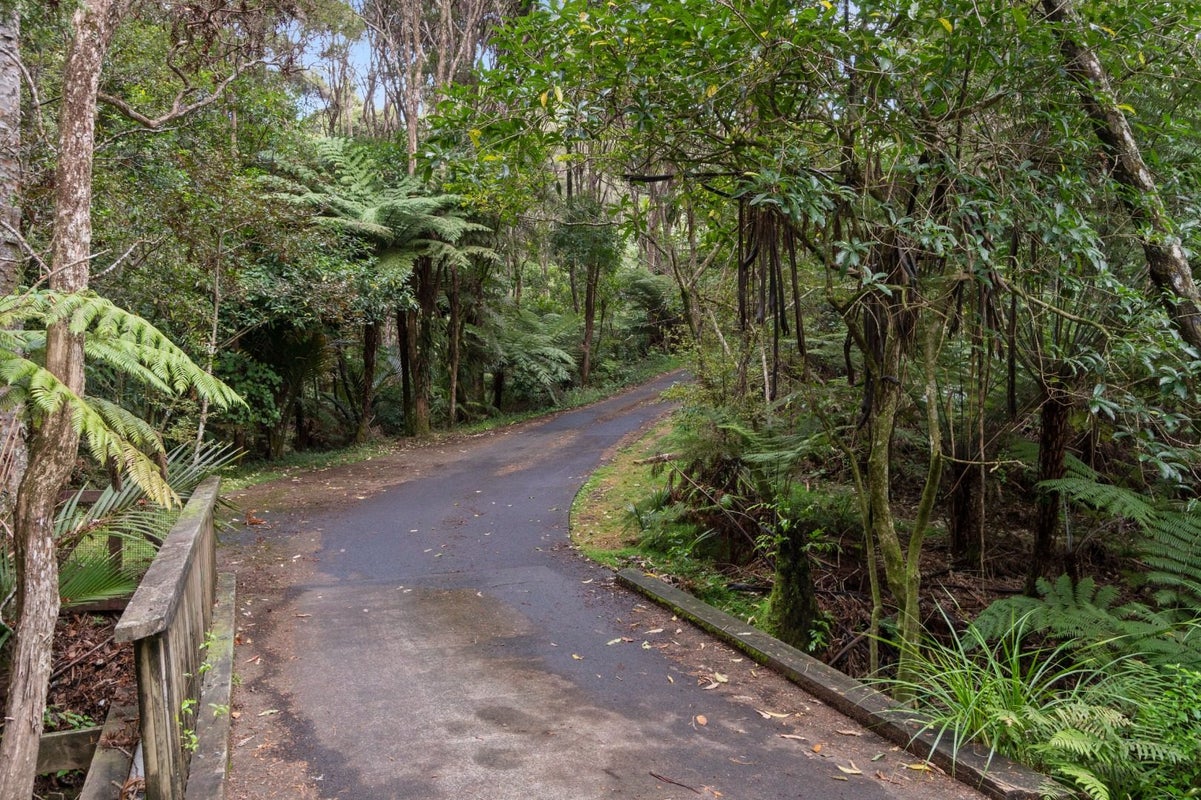 140 Shaw Road, Oratia, Auckland - Carousel 27