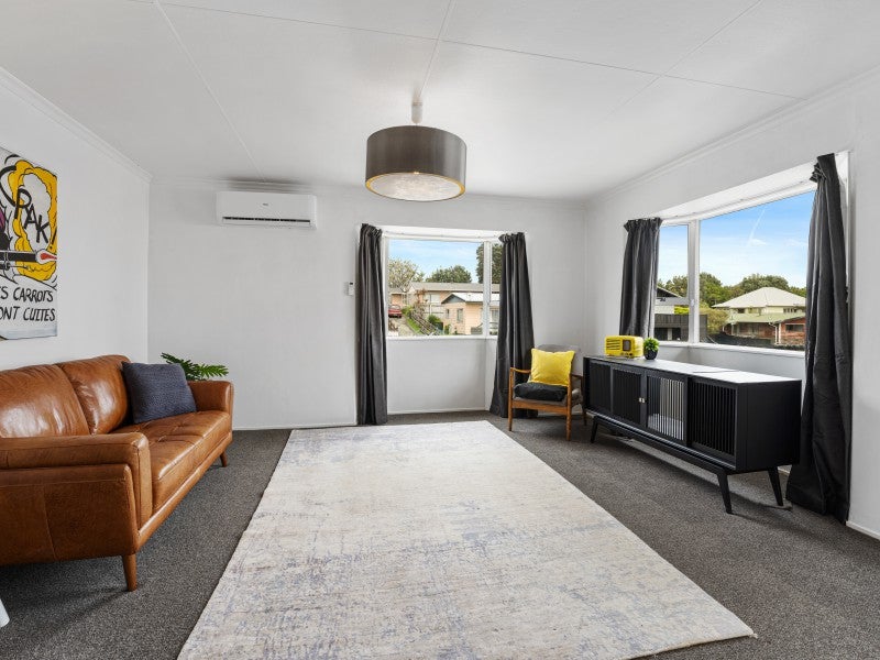 1/18 Herekawe DR, Spotswood, New Plymouth - Carousel 1