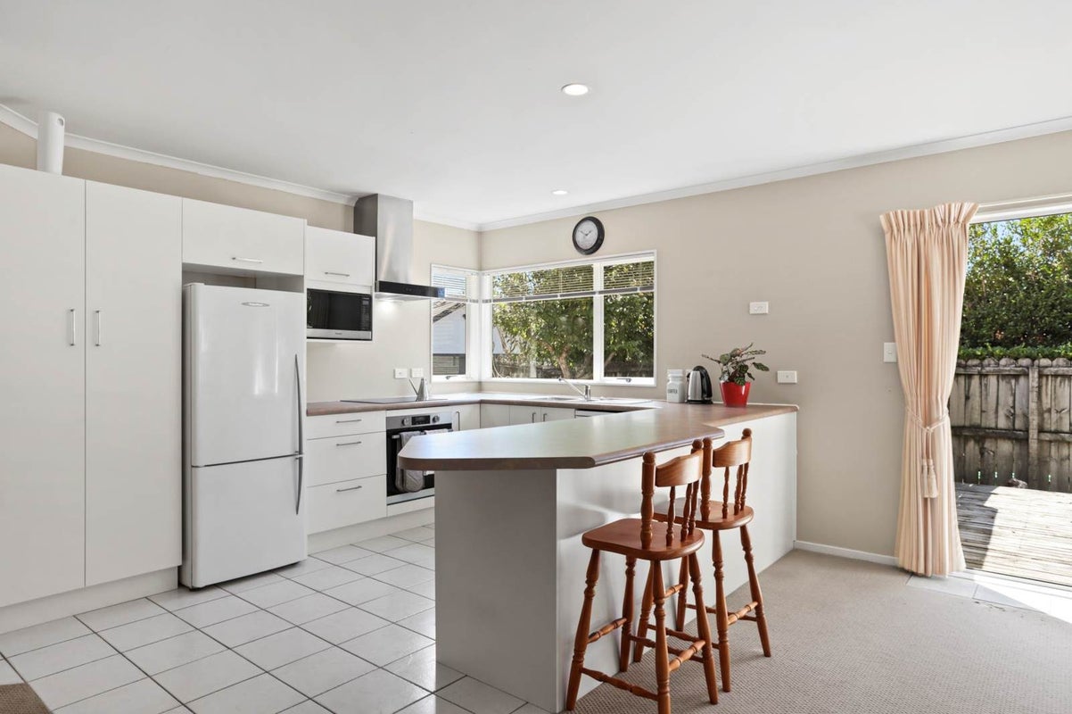 25 Starlight Cove, Hobsonville, Auckland - Carousel 2