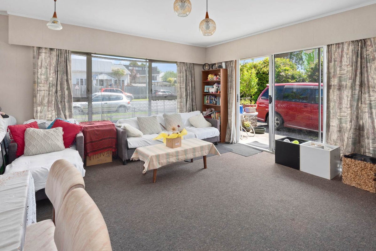 1/10 Norfolk Street, Regent, Whangarei - Carousel 2