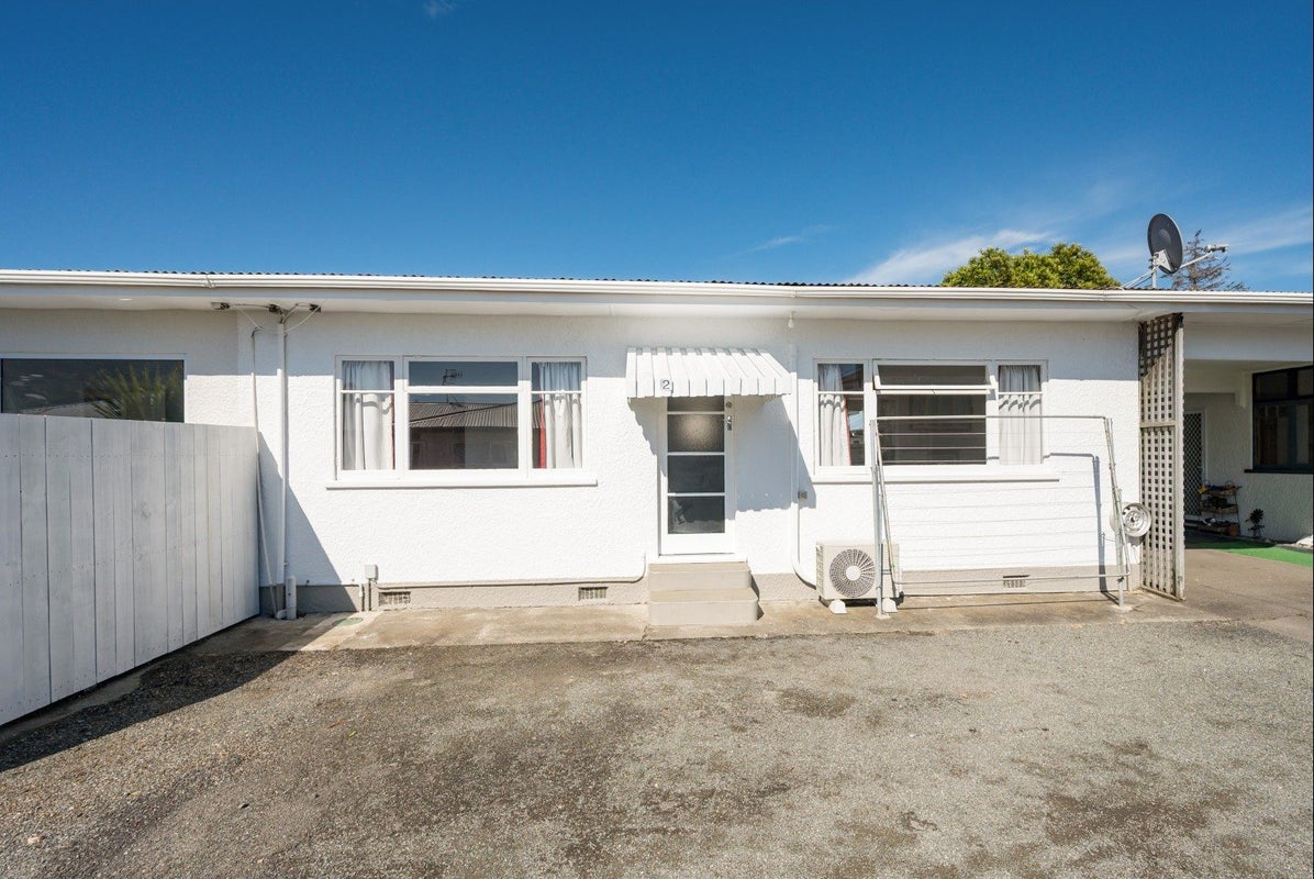 2/12 Golf Road, Tahunanui, Nelson - Carousel 1