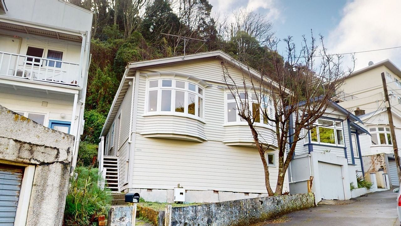 45A Adams Terrace, Aro Valley, Wellington - Carousel 1