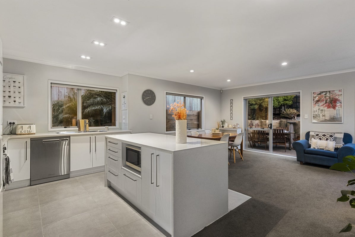 34B Nelson Street, Howick, Auckland - Carousel 2