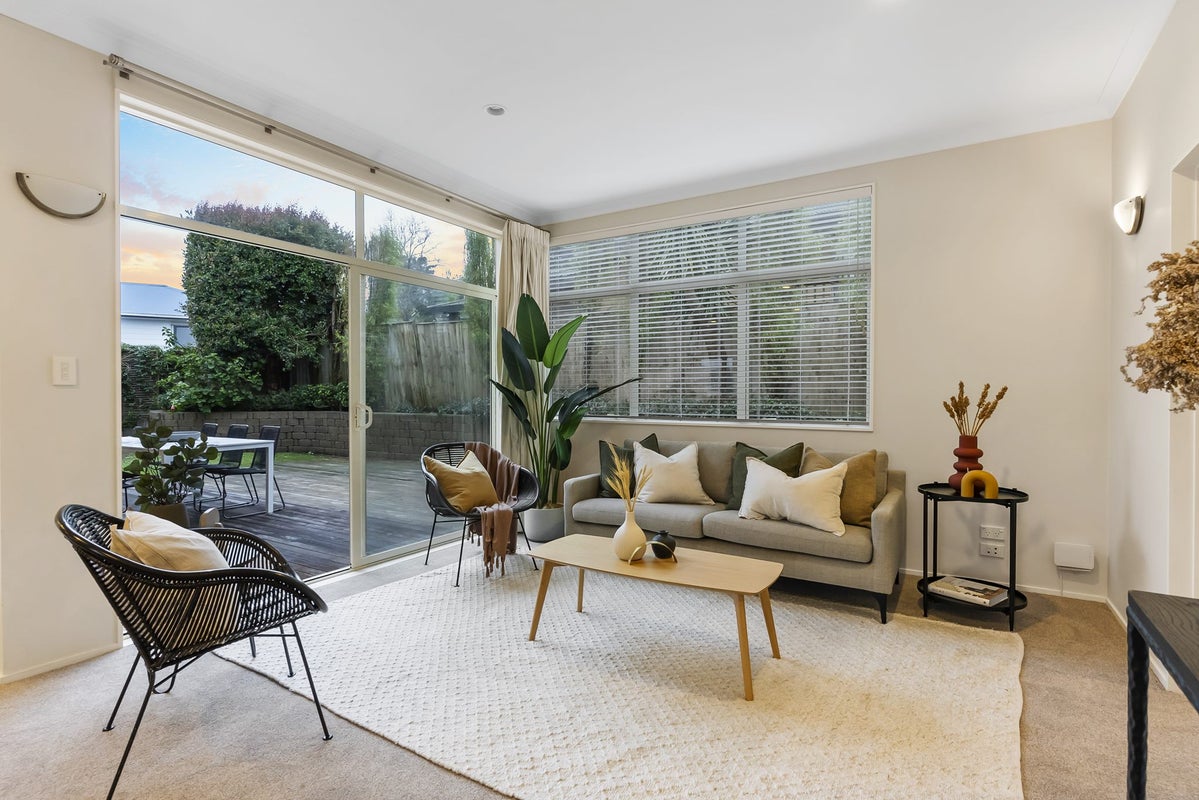 98 Brian Crescent, Stanmore Bay, Whangaparaoa - Carousel 2