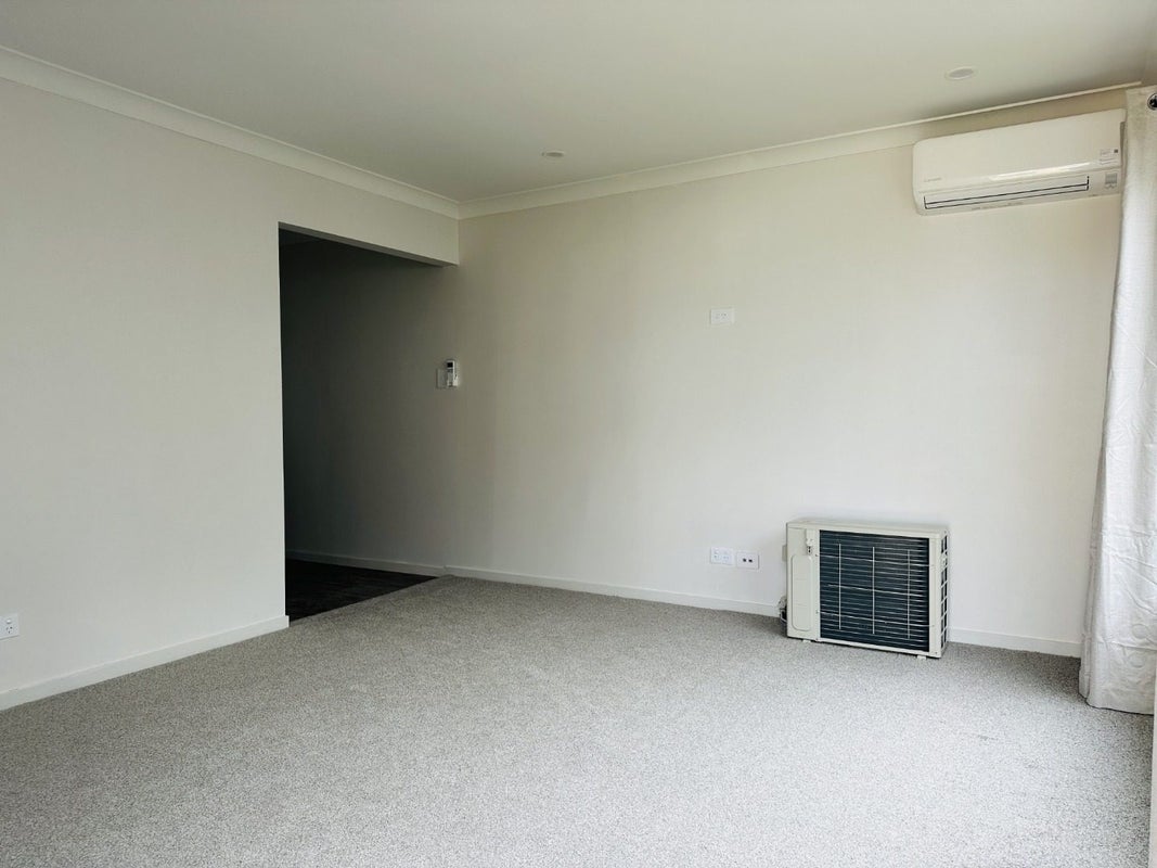 79 Hastie Avenue, Mangere Bridge, Auckland - Carousel 2