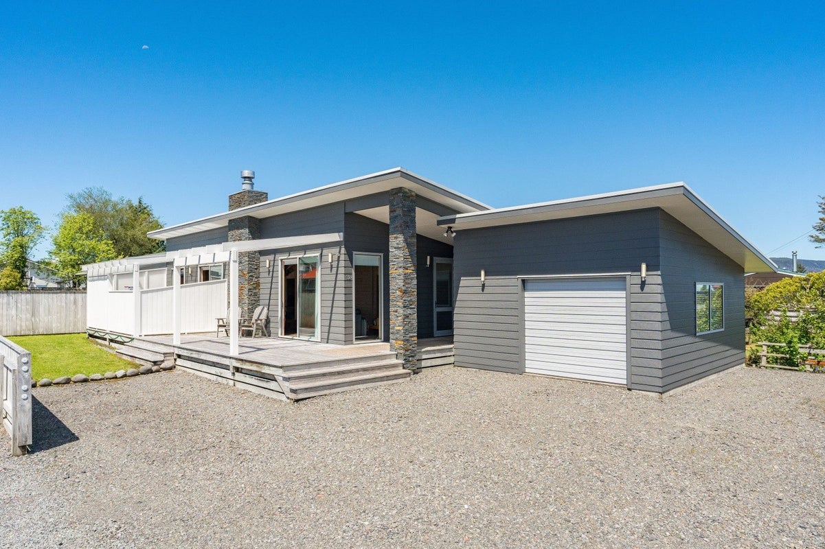 32 Mackenzie Street, WAIMARINO, OWHANGO - Carousel 1