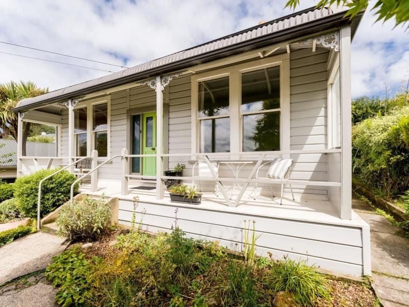37 Cannington Road, Maori Hill, Dunedin - Carousel 1