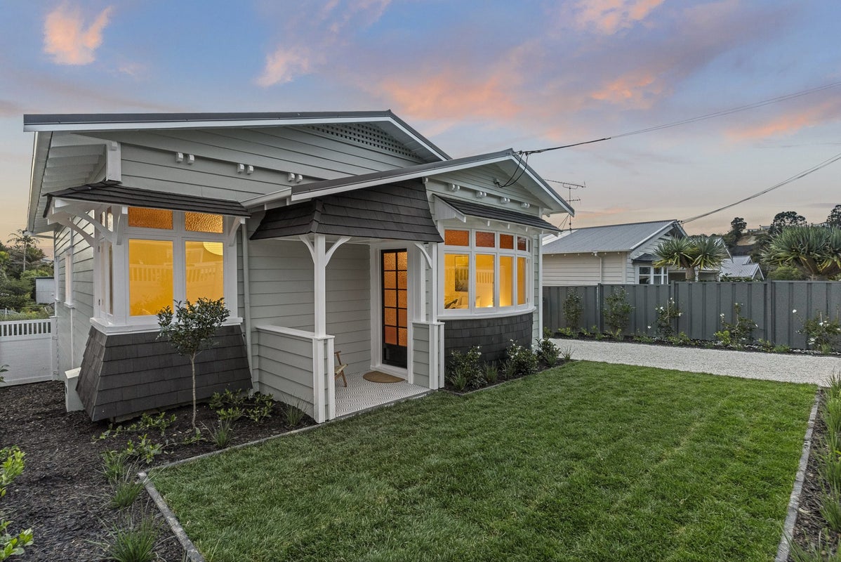 76 School Road, Morningside, Auckland - Carousel 2