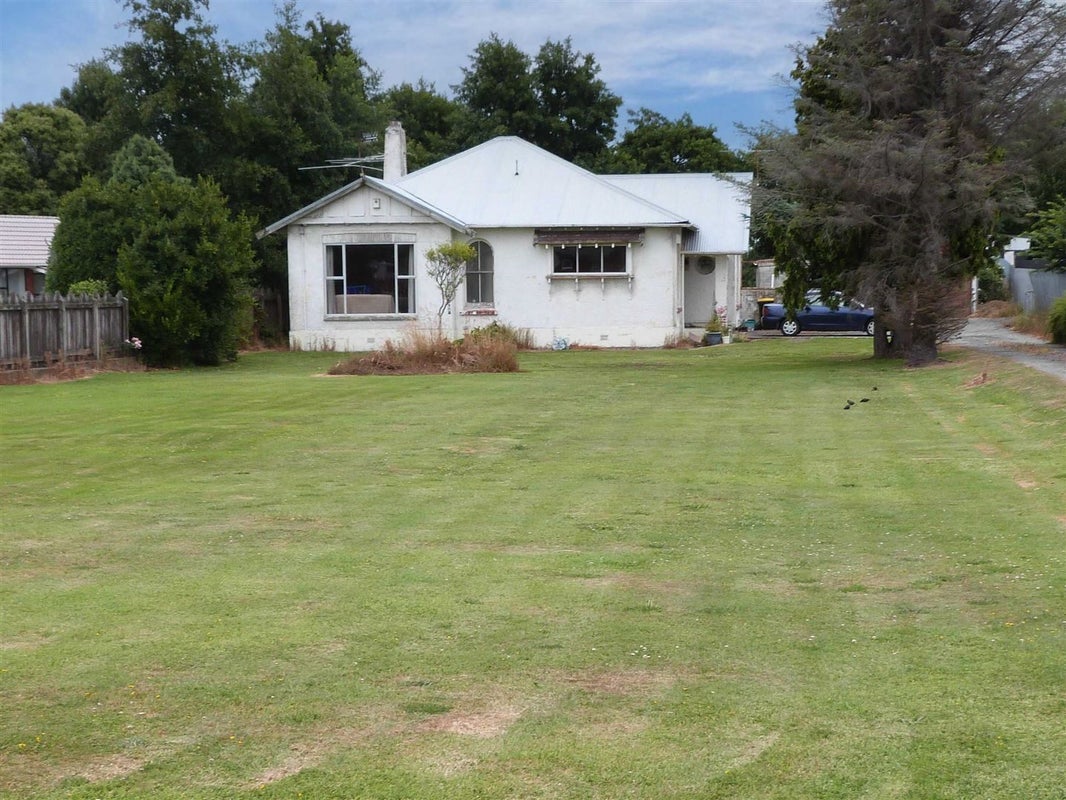 293 Pomona Street, Strathern, Invercargill - Carousel 1