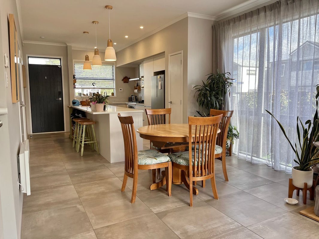 2 Kapia Road, Westgate, Auckland - Carousel 1