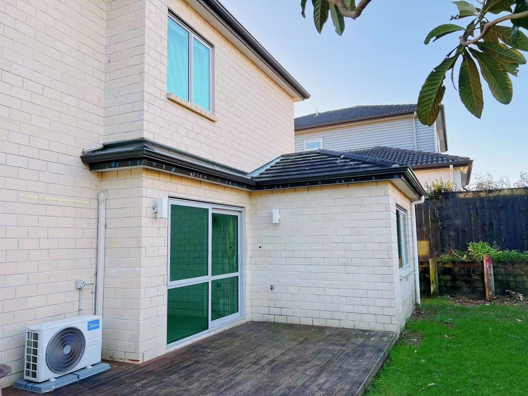 13 Ravello Rise, Flat Bush, Auckland - Carousel 2