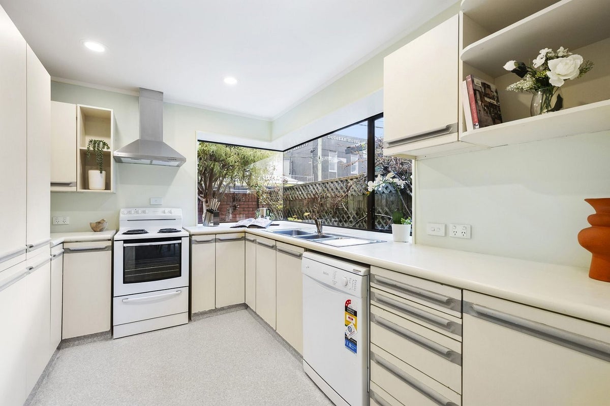 21 Moxham Avenue, Hataitai, Wellington - Carousel 13