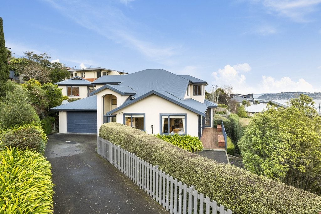 6 Gowan Close, Shiel Hill, Dunedin - Carousel 2