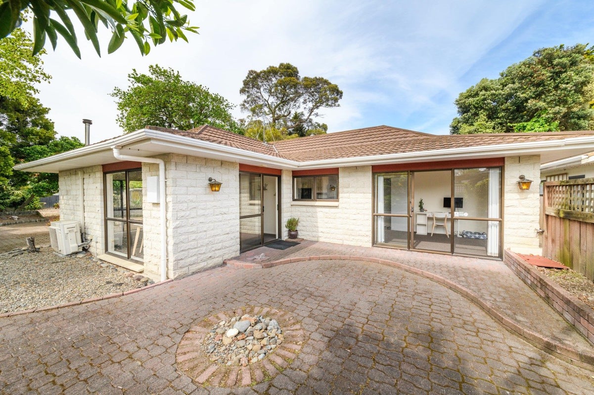 18A Ngaio Street, West End, Palmerston North - Carousel 1