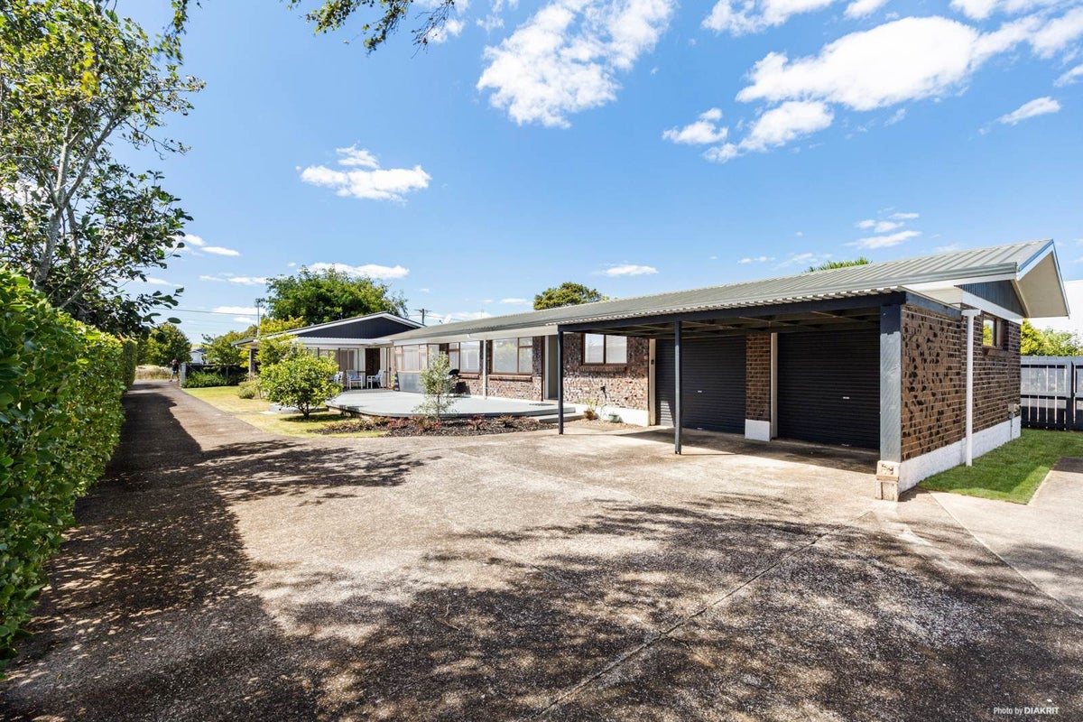 1036 Paerata Road, Paerata, Pukekohe - Carousel 1