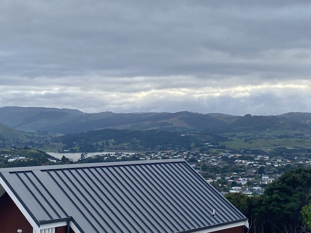 1 Tai Lane, Whitby, Porirua - Carousel 13