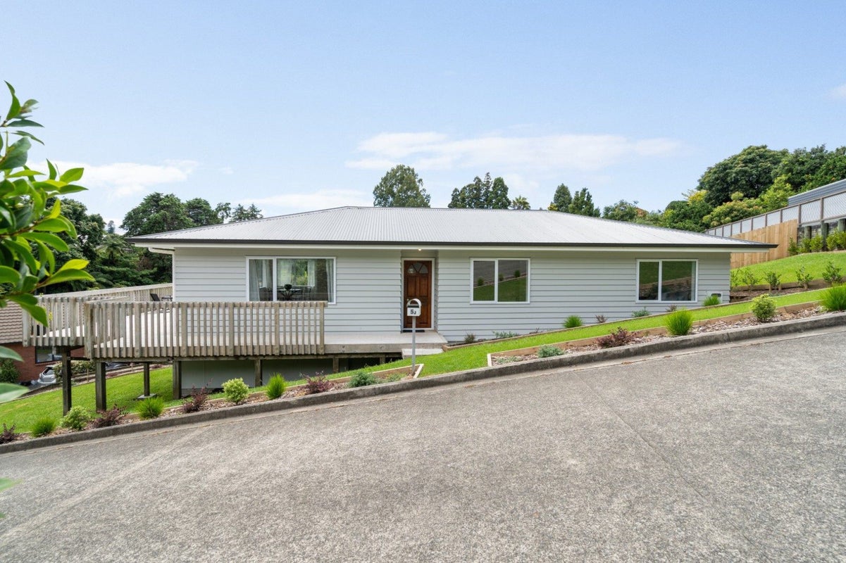 5J Winiata Street, Brookfield, Tauranga - Carousel 2