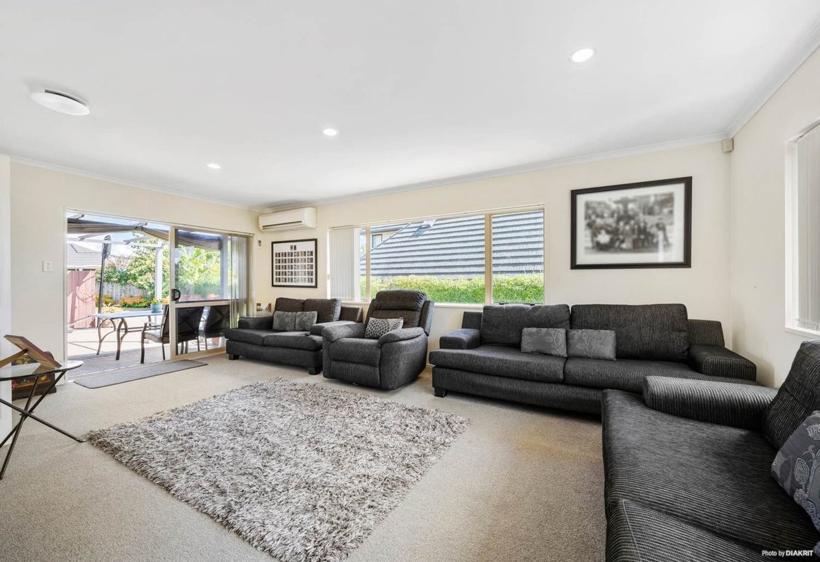 31 Maghera Drive, East Tamaki Heights, Auckland - Carousel 2