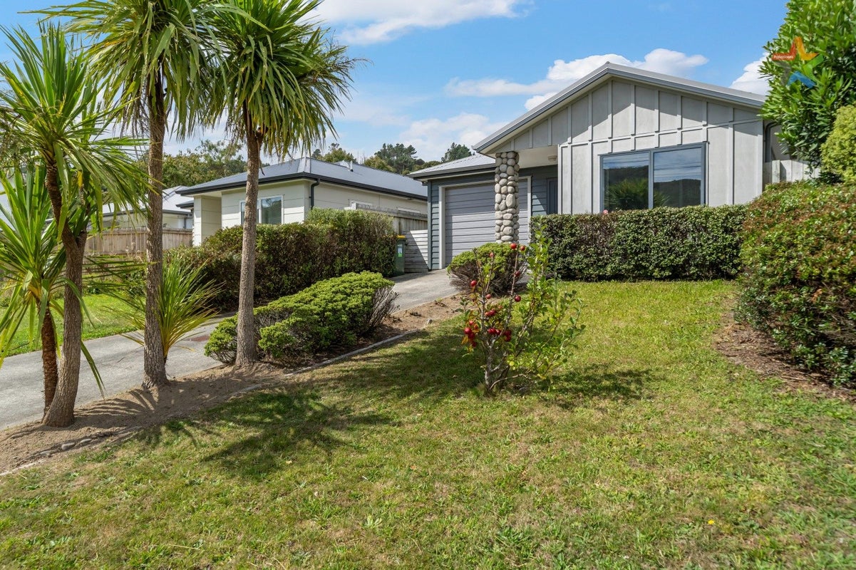 67 Farmer Crescent, Taita, Lower Hutt - Carousel 1