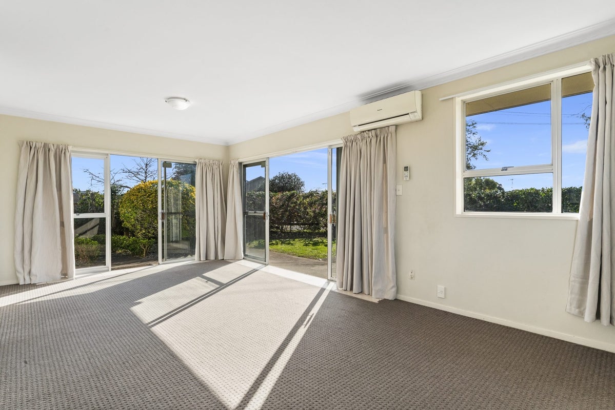 2 Brookfield Terrace, Brookfield, Tauranga - Carousel 2