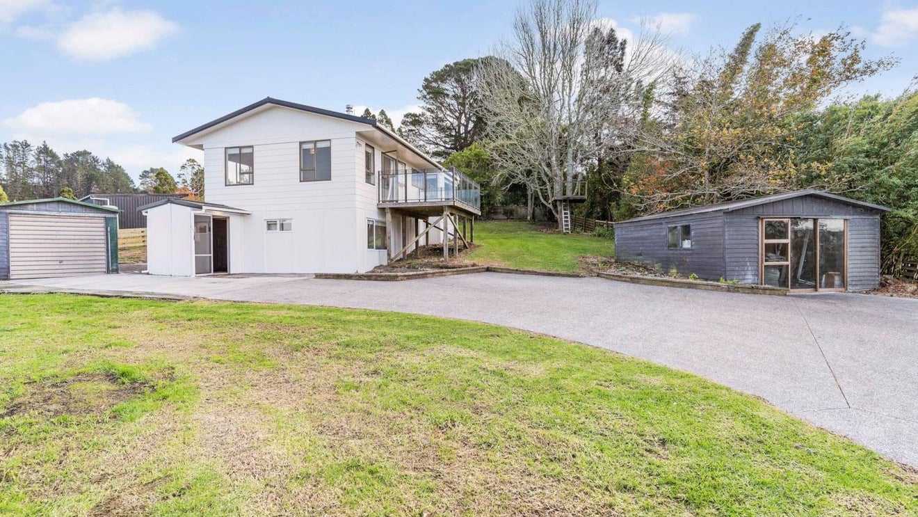 1259 Kaipara Coast Highway, Warkworth - Carousel 1