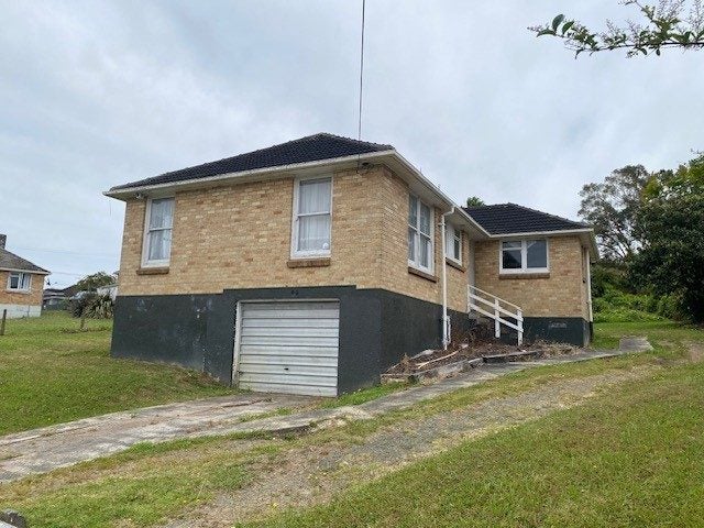 4 Te Wheoro Street, MEREMERE, MERCER - Carousel 1