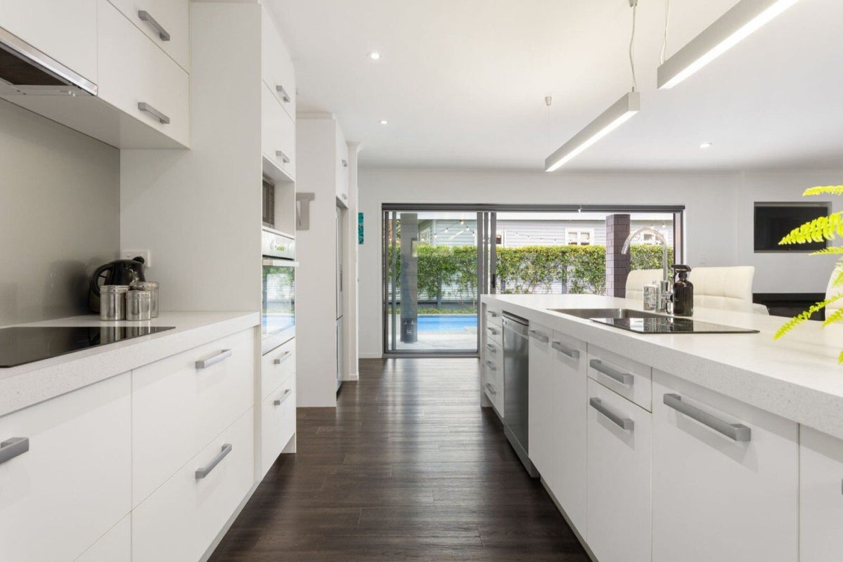 14 Masons Avenue, Hamilton East, Hamilton - Carousel 2