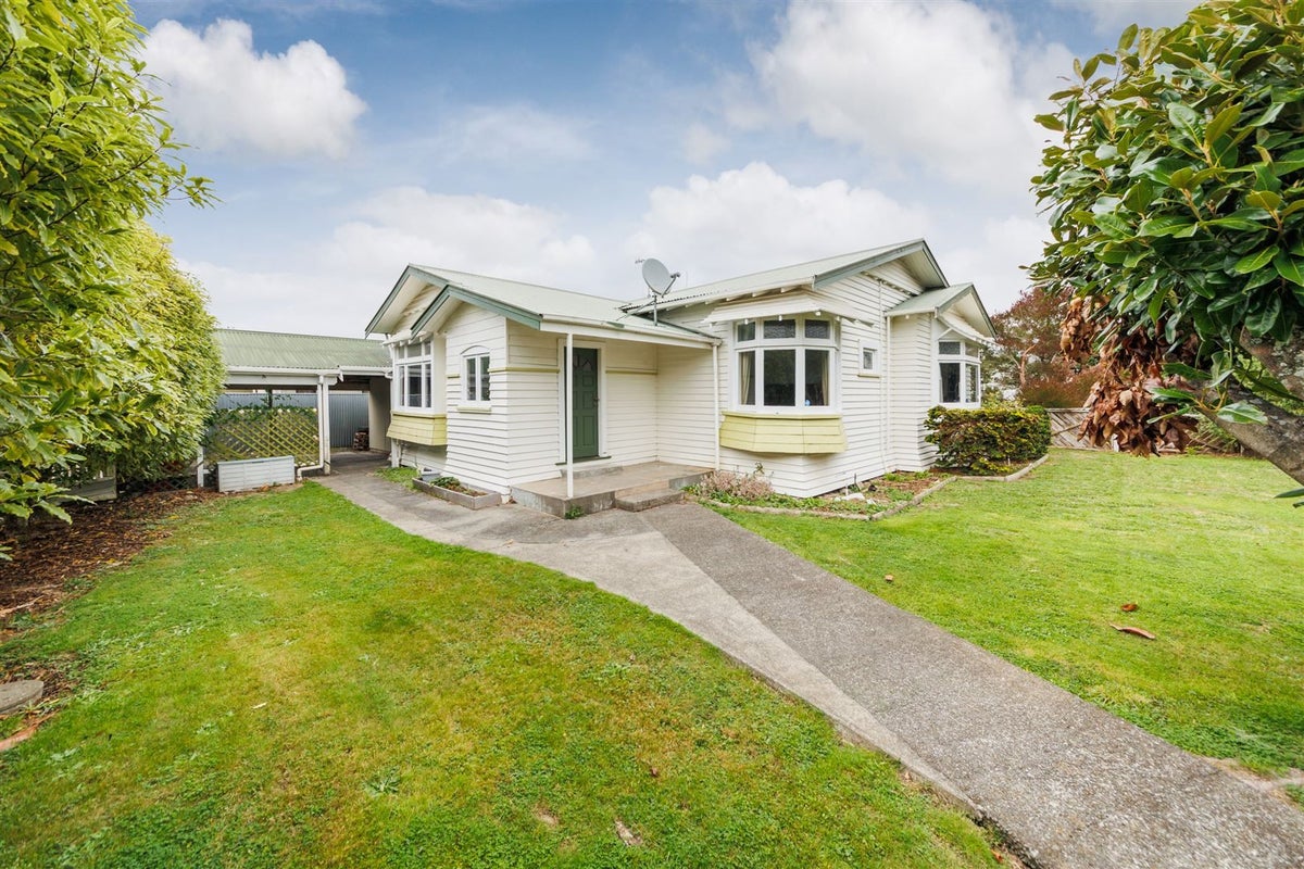 12 Cuba Street, Takaro, Palmerston North - Carousel 1