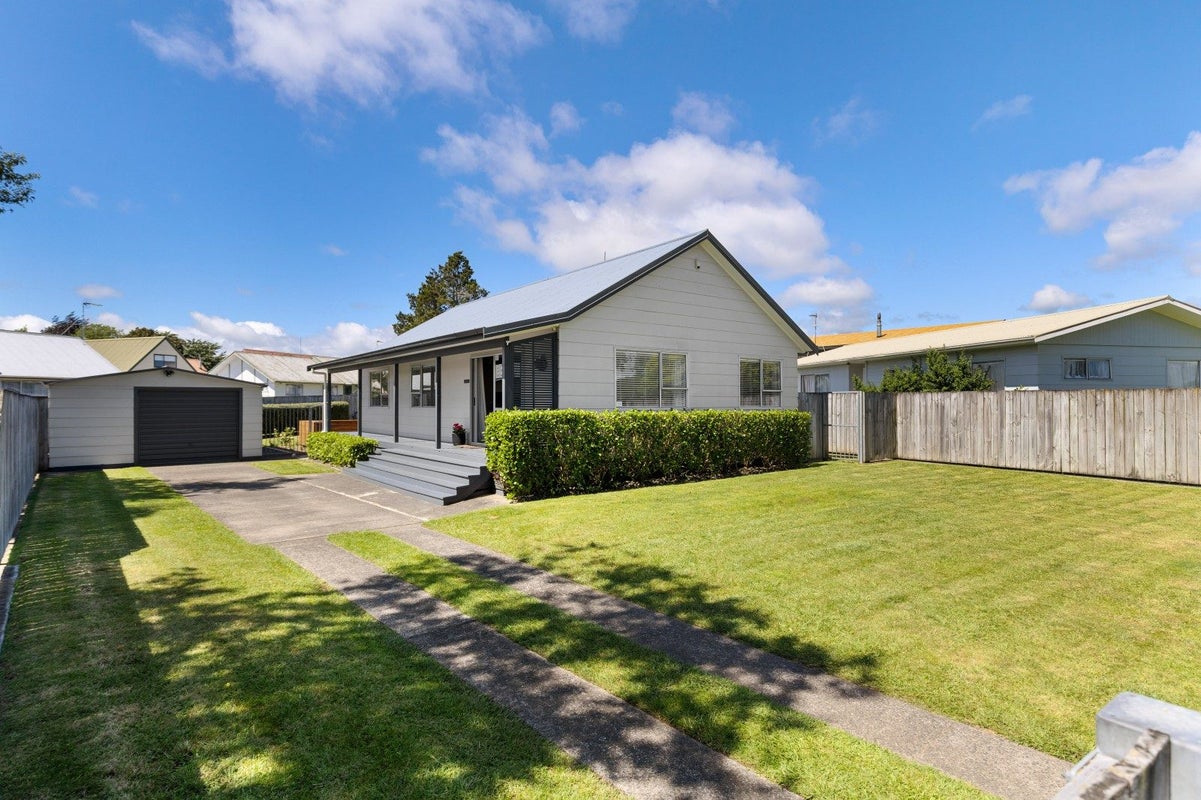 40 Elmwood Crescent, Pukete, Hamilton - Carousel 1