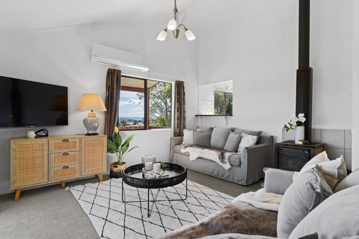 83 Cambridge Road, Bethlehem, Tauranga - Carousel 2